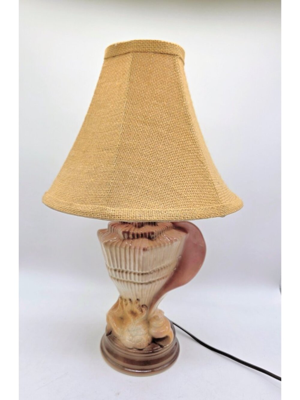 Vintage Large Concha Shell Coastal Beach Summer Accent Table Lamp With Shade